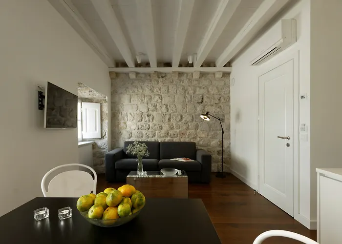 Apartments Eleganca- One Bedroom Apartment Oridino